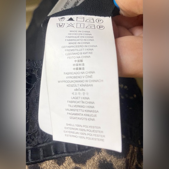 Michael Kors leopard blouse. Size M. - Picture 5 of 5